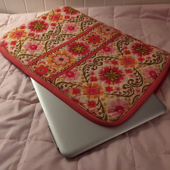Vera Bradley Laptop Sleeve - Picture 2 of 5